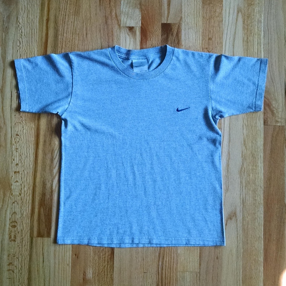 Nike gray t-shirt size S (8)